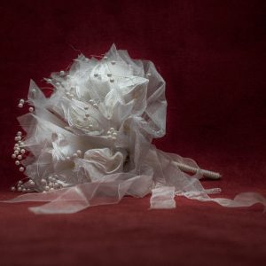 bouquet de novia de lujo en blanco hueso